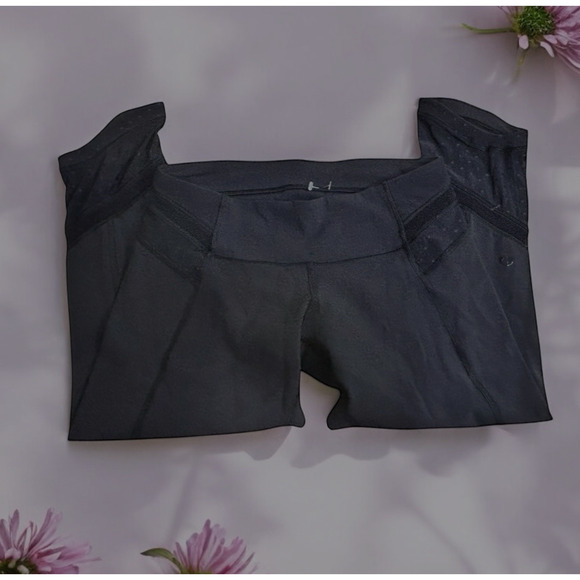 Lululemon Just Breathe Crop Athletic Leggings Sz 4 Polka Dot Mesh Yoga Gym - Picture 3 of 10